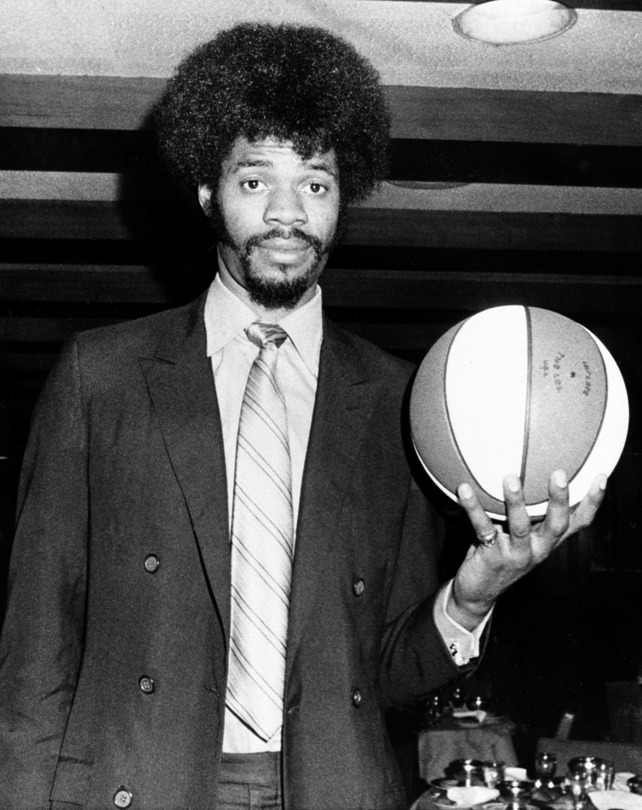 1975: Artis Gilmore grabs 31 rebounds to lead Kentucky Colonels to ABA title